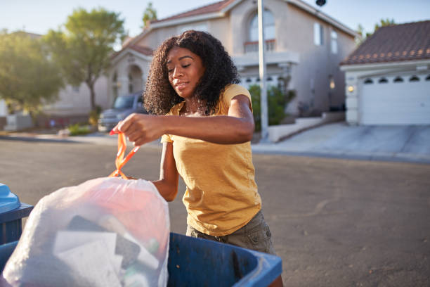 Best Yard Waste Removal  in Parkwood, CA